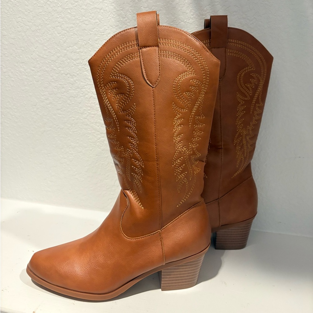 Women's Tan Cowboy Boots